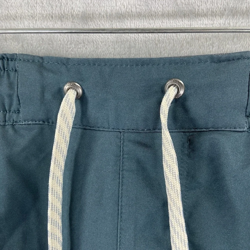 Vuori Shorts Mens XL Trail Lined 6